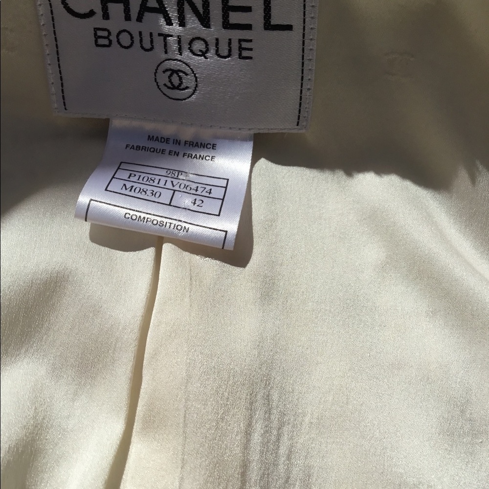 CHANEL Boutique Tweed Blazer/CHANEL Jacket 98P. - Picture 5 of 8